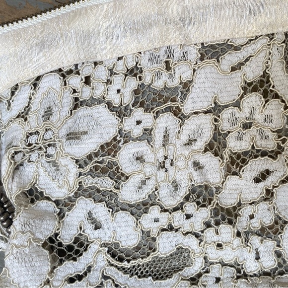 V Christina White Fitted Floral Embroidered Blouse with embellished neckline - Picture 6 of 9